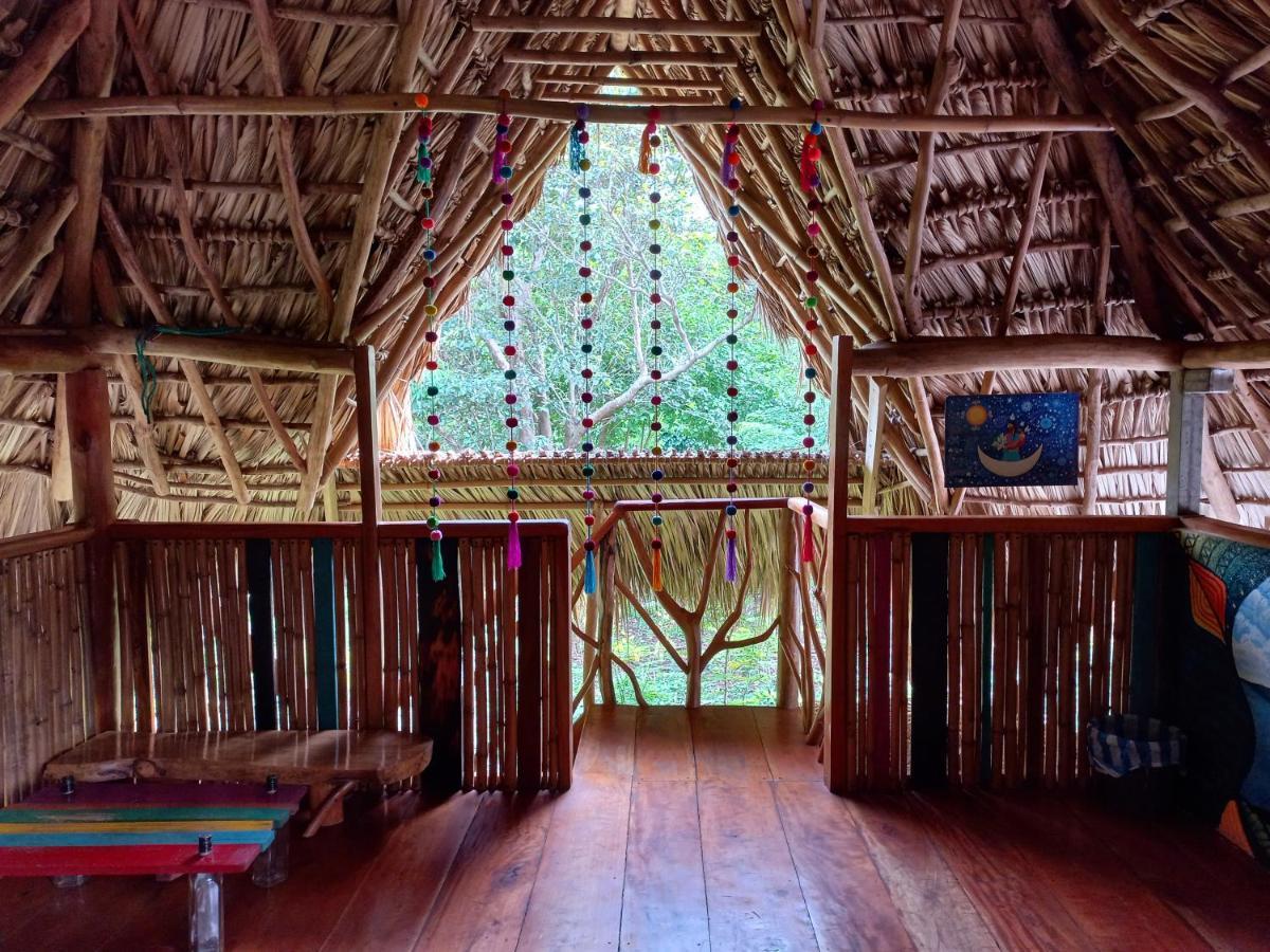 La Urraca Loca Hostel Balgue المظهر الخارجي الصورة