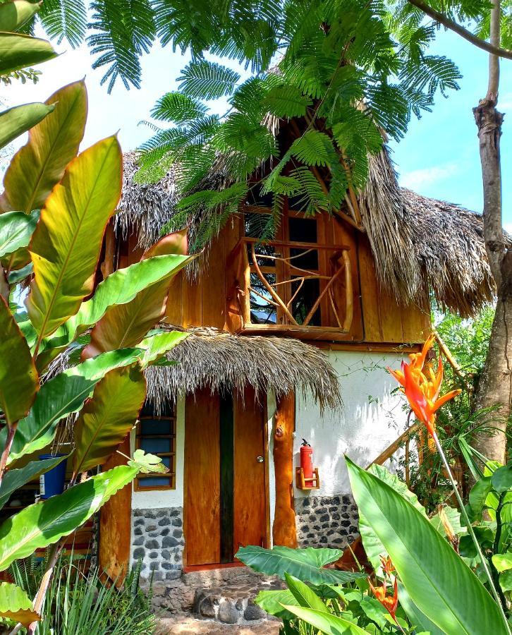La Urraca Loca Hostel Balgue المظهر الخارجي الصورة